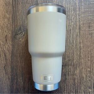 YETI Rambler 30 oz Tumbler - Granite Grey (Discontinued)